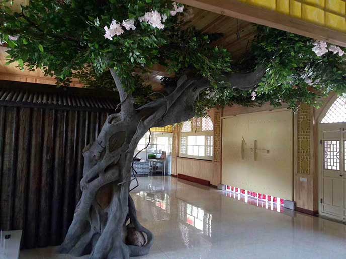 北京仿真榕树厂家制作高端仿真榕树