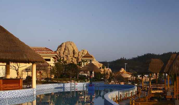 云南玉溪水泥假山制作出新高度，艺术和体量都上新高