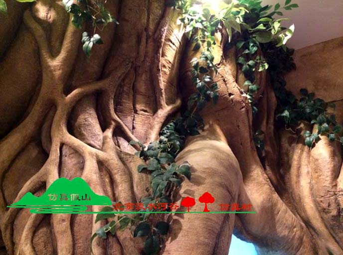 仿真榕树作为城市绿化的新建材被普遍使用