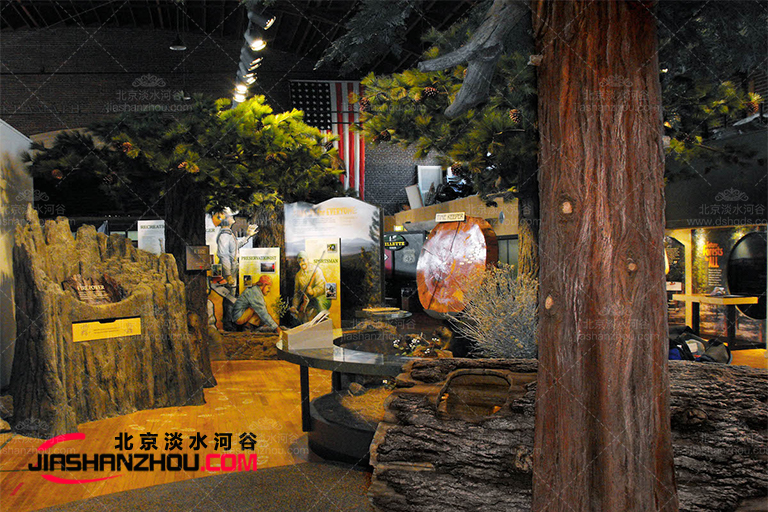 红雪松又叫红崖柏仿真树作为圣诞树和美f景而成为新网红树