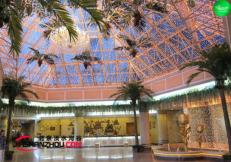 仿真树美化城市的灵一如既往发挥其特点优势为环境增添靓丽色彩