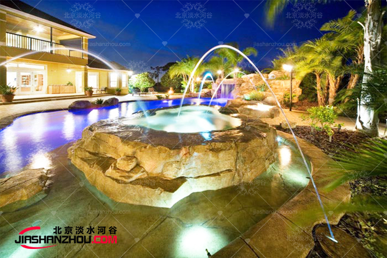 塑石假山在亚龙湾丽思卡尔顿酒店增设是人类追求好生活的佐证