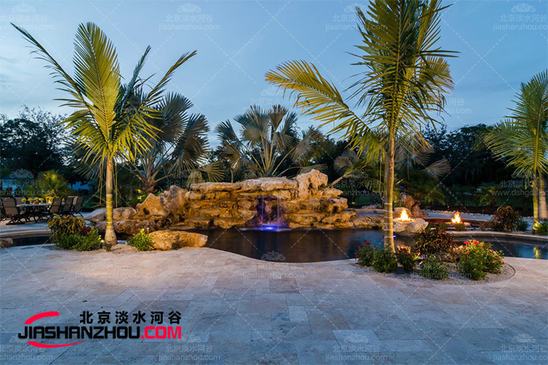 如何利用不同仿真树完善酒店庭园的外观