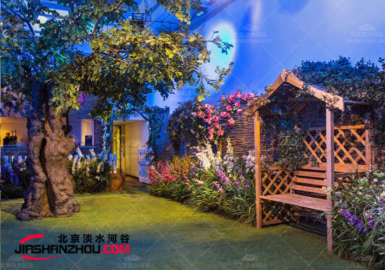 仿真树把千岛湖心境诺富特酒店变得像是浪漫秘密花园一样