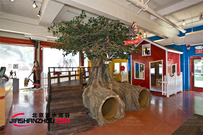 上海星巴克咖啡厅仿真树改建环境后使人一待就是一下午