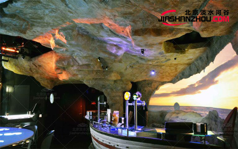 神奇的洞穴酒店安装壁炉舒适度加倍