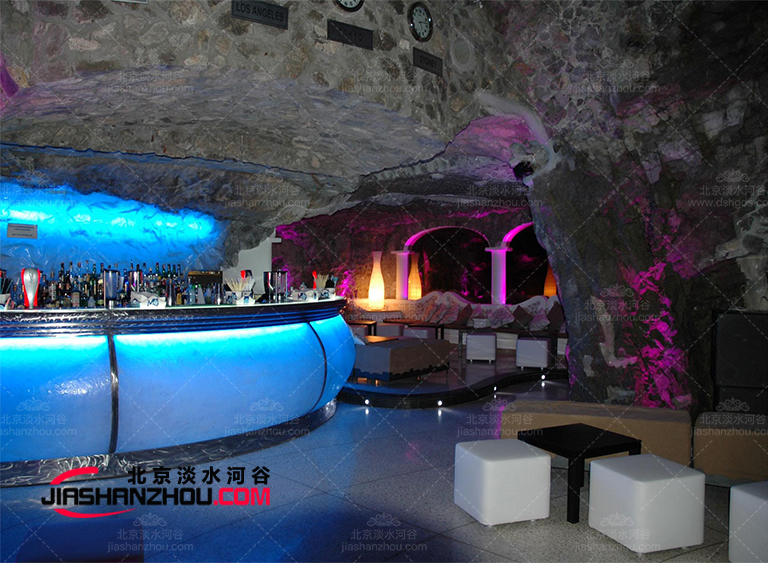 洞穴酒店的厨房都是不一样的神奇设置