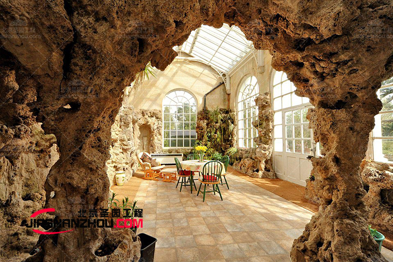 山东潍坊这家仿真岩洞旅馆心设计了许多设计细节