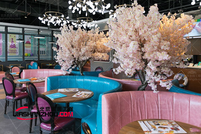 鼓舞人心具有春天标志性意义的樱花仿真树餐厅