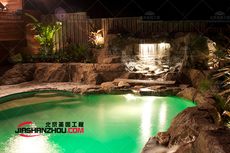 创建人造岩石假山鱼池的方法