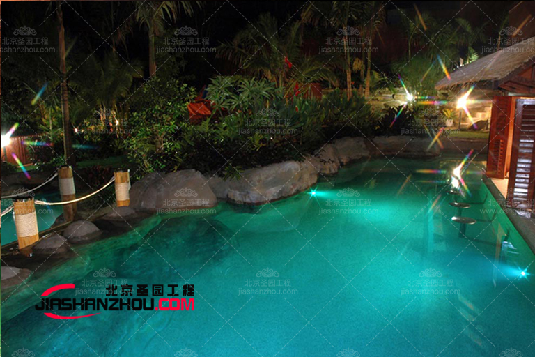 假山水池游泳池可以预防冠状b毒