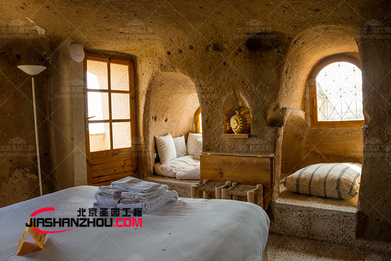 别墅洞穴豪宅是非常适合中老年的夏日消暑疗养好去处