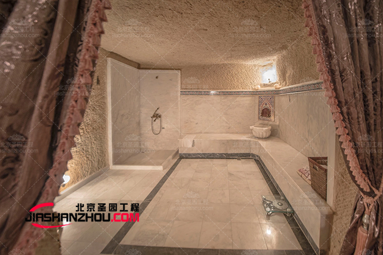 重庆真跃汗蒸中心雕细琢的仿真溶洞浴室​​