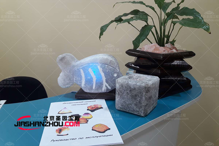 仿真盐洞别墅散发着传统f 格优雅氛围及现代时尚干净外观