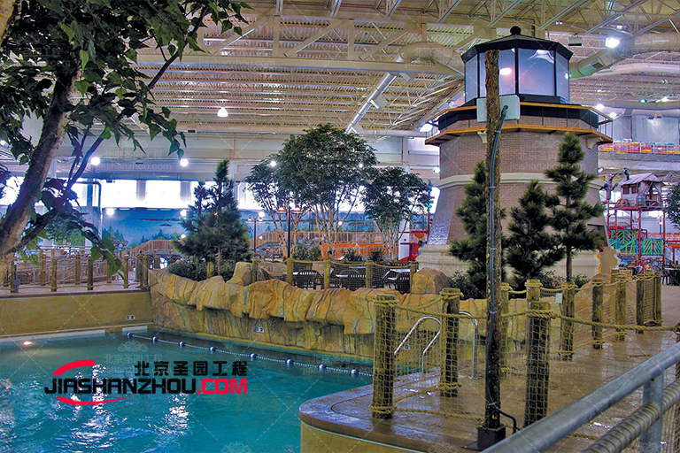 塑石假山景观水池搭配围栏加致和具现代感