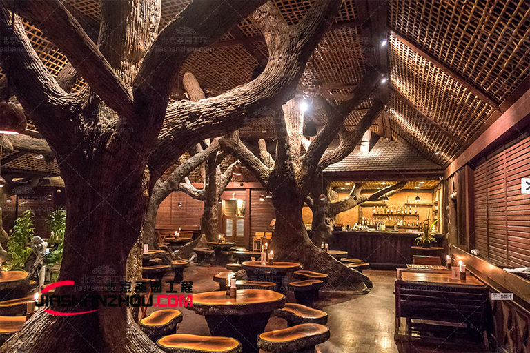 承接的上海优乐主题餐厅仿真树项目顺利完工