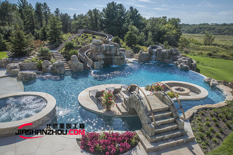 瓷器和瓷砖是塑石假山水池景观传统常用的饰面材料