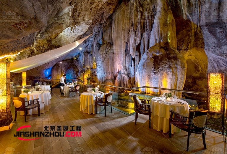 浙江这家人工别墅洞穴餐厅区域充满了经典的欧式风格