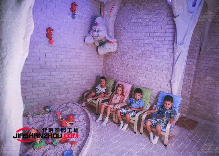 定制设计人工喜马拉雅盐疗房是一种时尚的选择