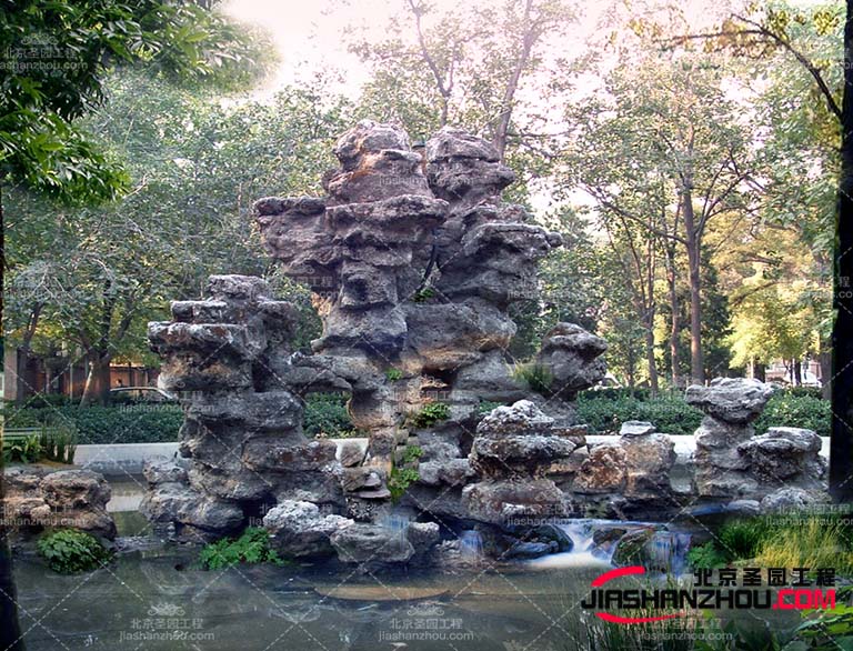 塑石假山因其的可塑性高大大的推动了现代园林的发展