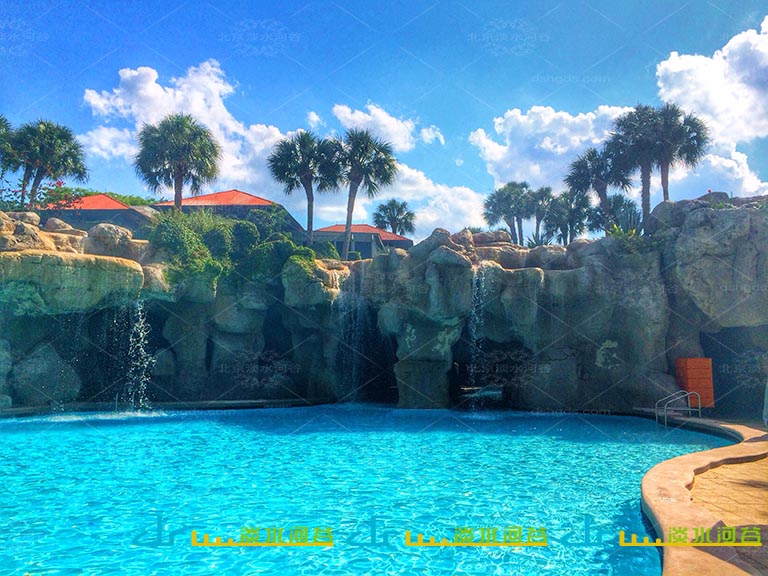 塑石假山可塑性强、还原性好、使用时间长