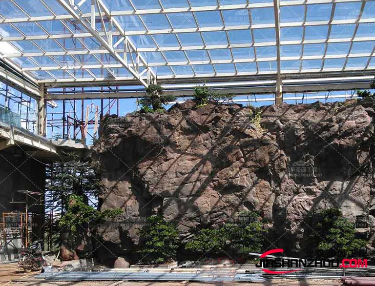 根据客户的需求塑石假山可以做出各种各样的形态与f 格