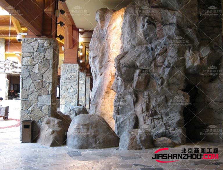 现在塑石假山也可以通过彩绘等手法增加其艺术性和观赏性