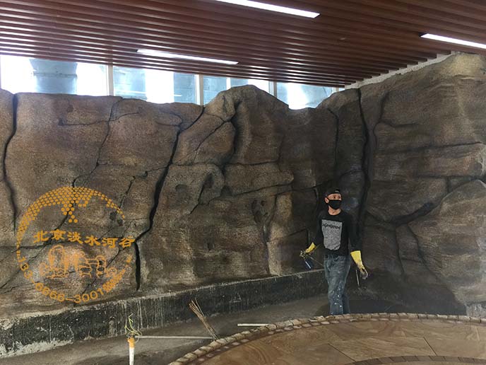 塑石假山.jpg 塑石假山