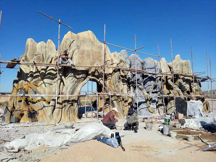 仿真树大门.jpeg 仿真树大门