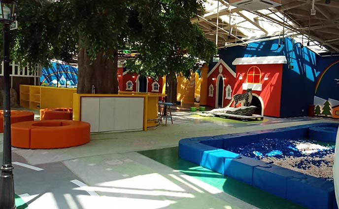 水泥仿真榕树.jpg 水泥仿真榕树