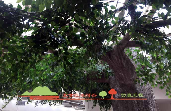 玻璃钢仿真树.jpg 玻璃钢仿真树