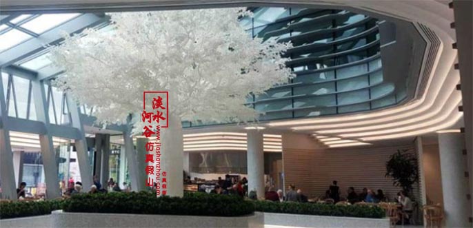 白色仿真树.jpg 白色仿真树