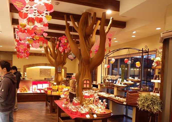 幼儿园仿真树.jpg 幼儿园仿真树