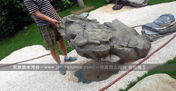 仿石井盖.jpg 仿石井盖