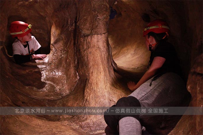 儿童乐园仿真山洞探险.jpg 儿童乐园仿真山洞探险