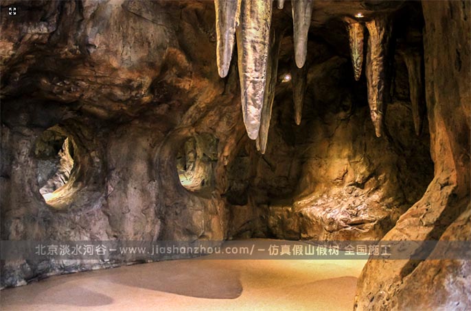 儿童乐园仿真山洞探险.jpg 儿童乐园仿真山洞探险