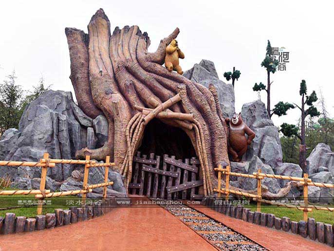 仿真树大门.jpg 仿真树大门