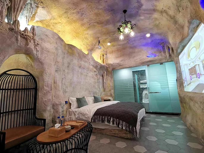 洞穴主题酒店.jpeg 洞穴主题酒店