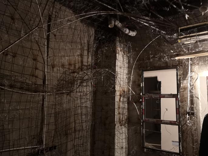 仿真山洞穴居主题酒店施工.jpg 仿真山洞穴居主题酒店施工