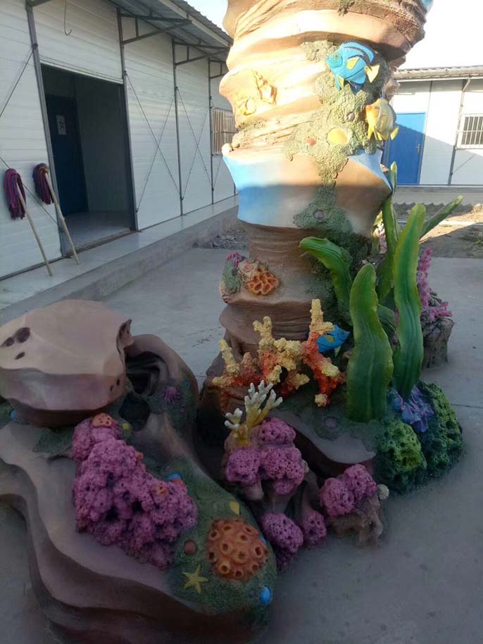 人造珊瑚礁及海洋馆环境.jpg 人造珊瑚礁及海洋馆环境