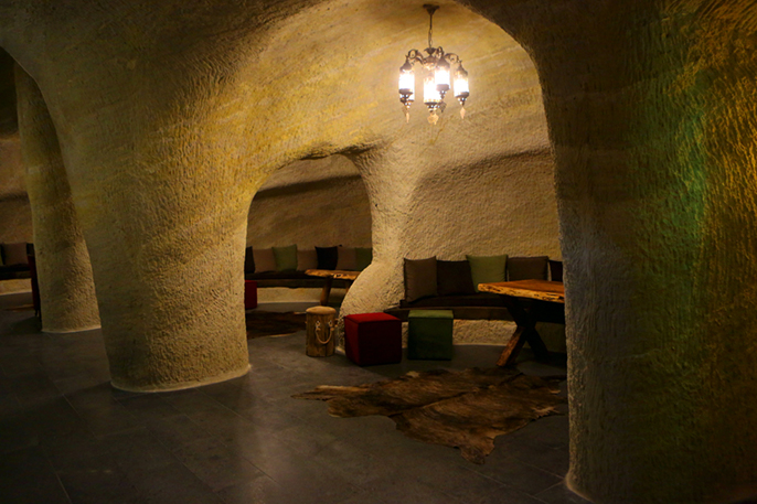 洞穴主题餐厅