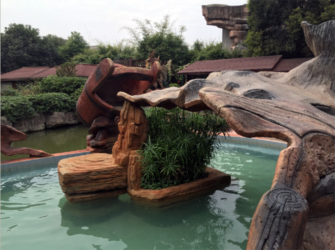 水泥假山假树.jpg 水泥假山假树