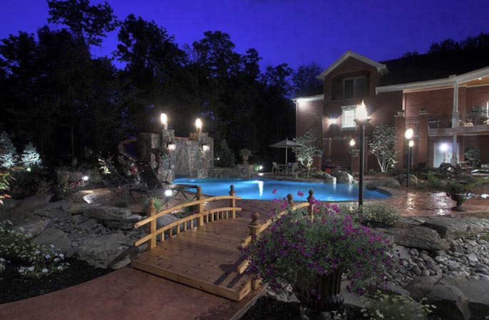 水泥假山瀑布图片.jpg 水泥假山瀑布图片