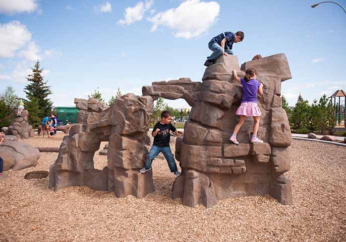 儿童乐园塑石假山