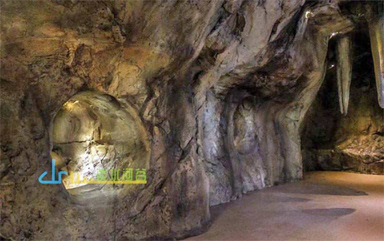 投资798城市探洞工场.jpg 投资798城市探洞工场