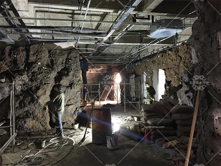 仿真山洞主题装饰.jpg 仿真山洞主题装饰