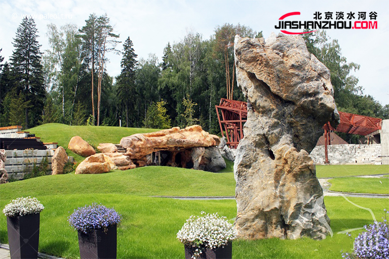 塑石假山.jpg 塑石假山