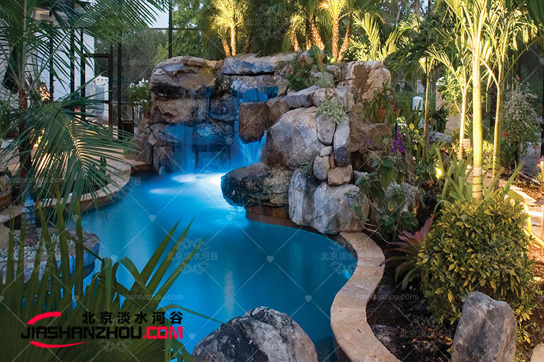 塑石假山.jpg 塑石假山