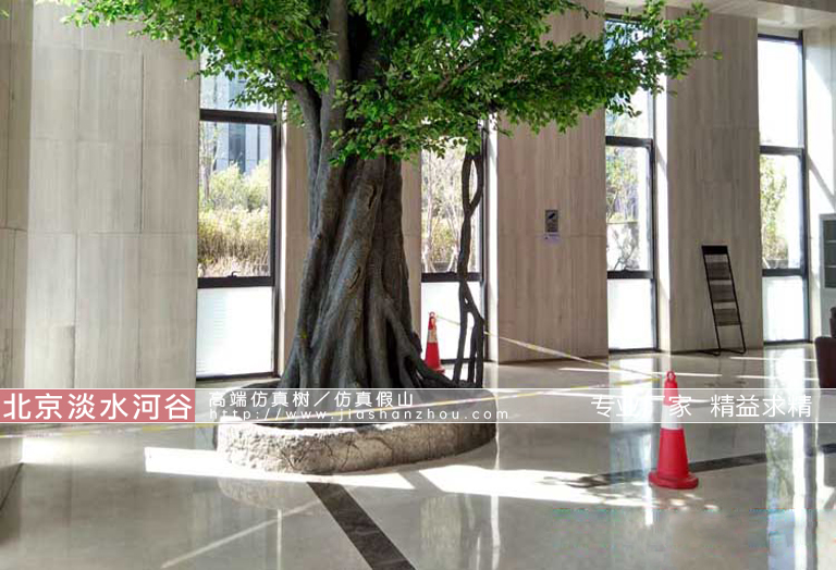 大型仿真树.jpg 大型仿真树