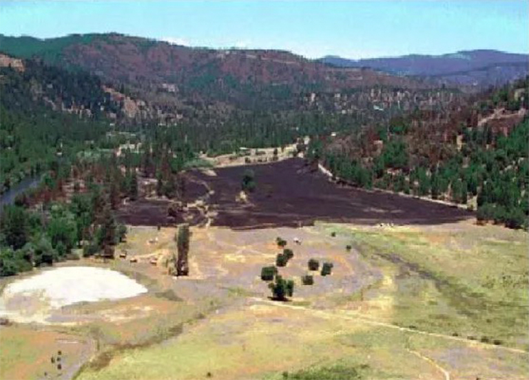 劳顿牧场订明的大火.jpg 劳顿牧场订明的大火